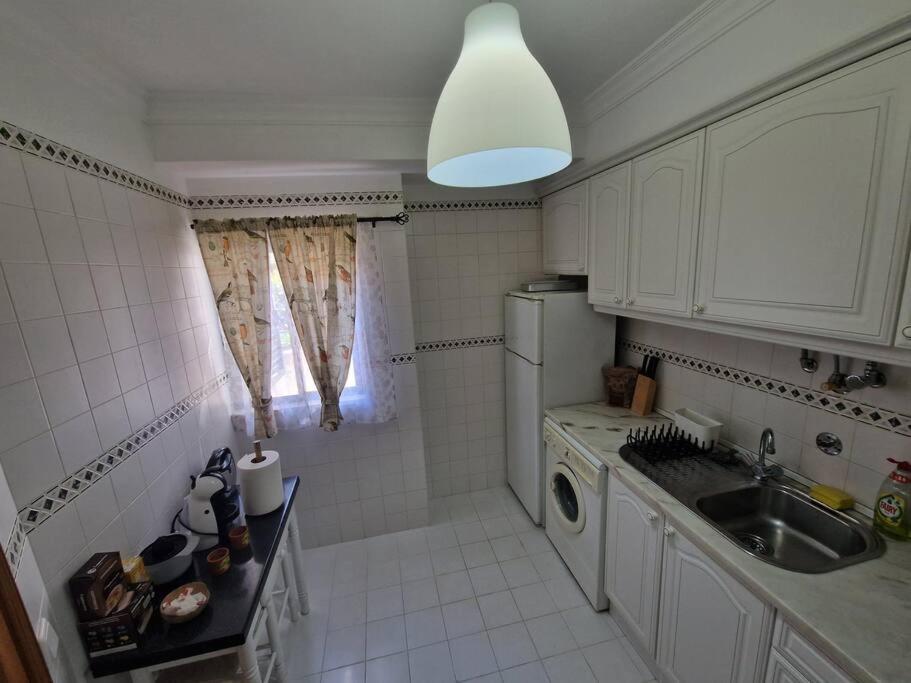 Charming Beachside Apartment- The Perfect Getaway! Albufeira Zewnętrze zdjęcie