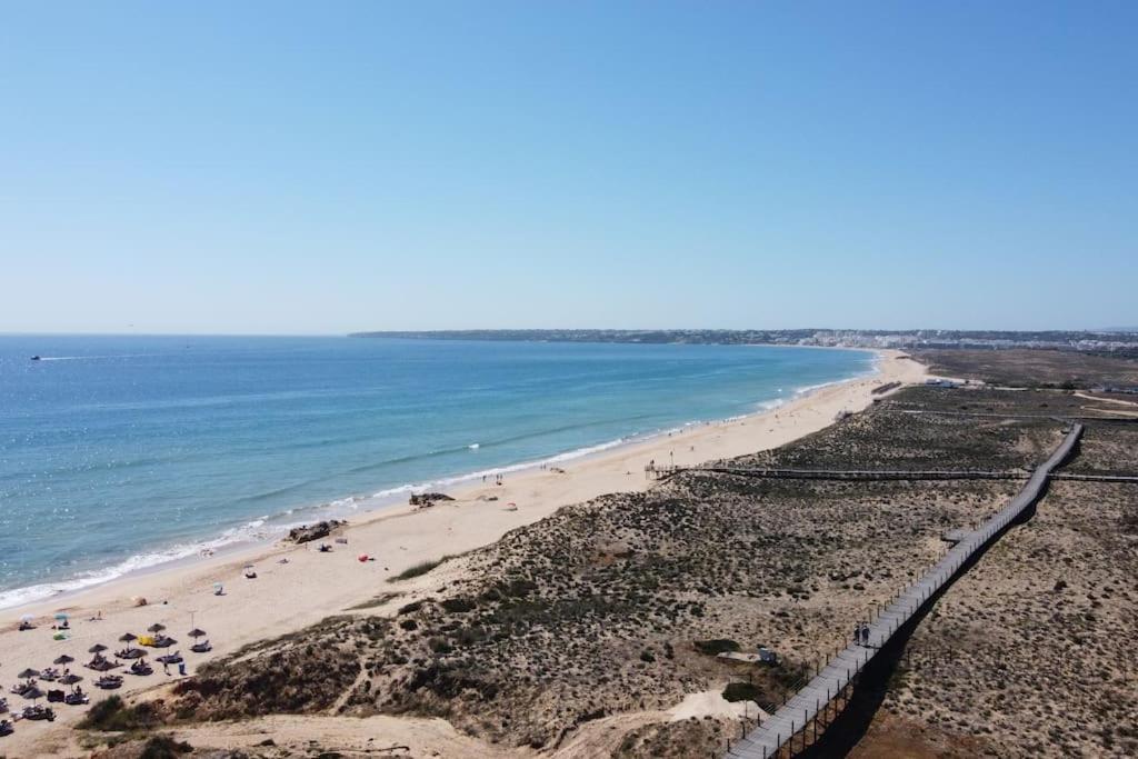 Charming Beachside Apartment- The Perfect Getaway! Albufeira Zewnętrze zdjęcie