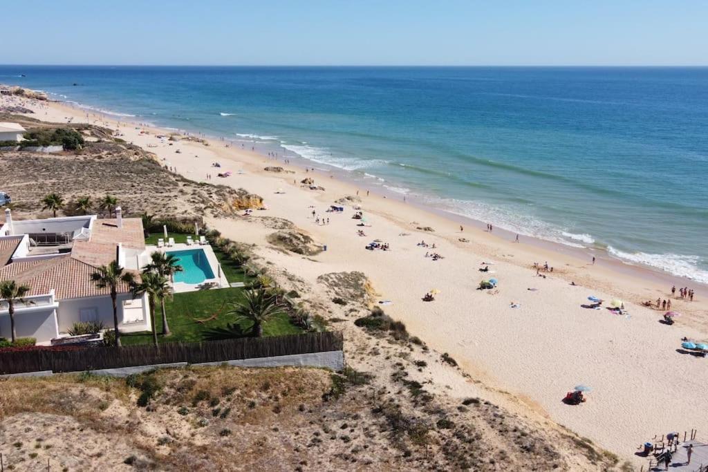 Charming Beachside Apartment- The Perfect Getaway! Albufeira Zewnętrze zdjęcie